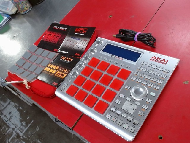 Akai professional mpc studio+sac+fils