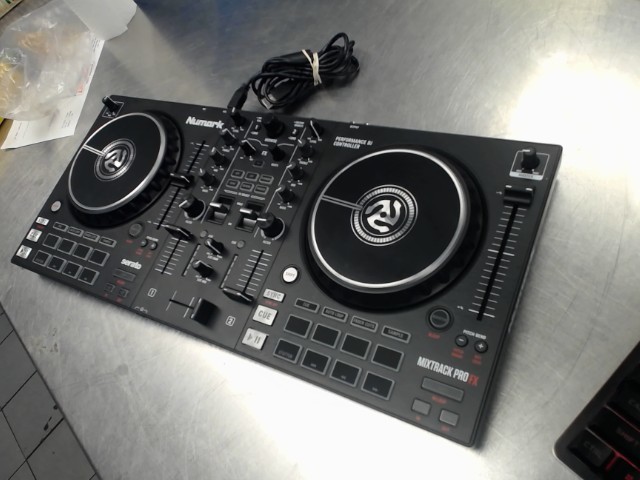 Table de mixage numark mixtrack pro ex