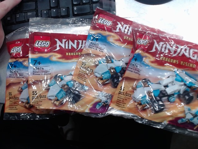 Lots de 4 ninjago lego