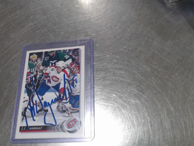 Carte hockey j.j.daigneault signer