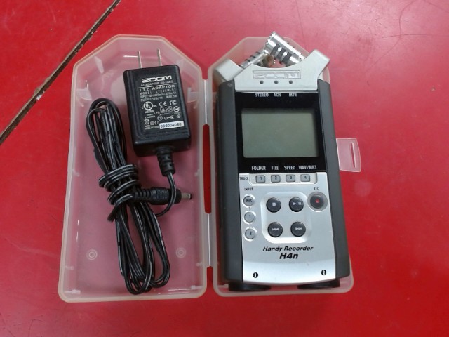 Zoom handy recorder