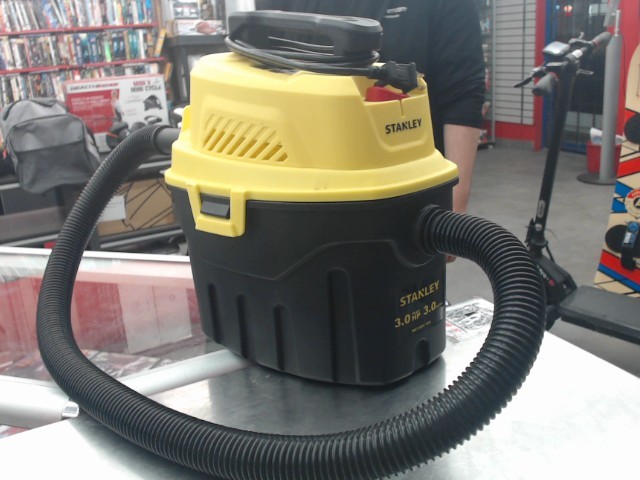 Shop vac 3 galons  stanley comme neuf