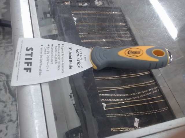 Grattoire murale stiff 3