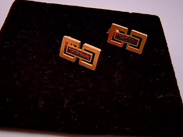 BOUCLES D OREILLES EN OR 18KT