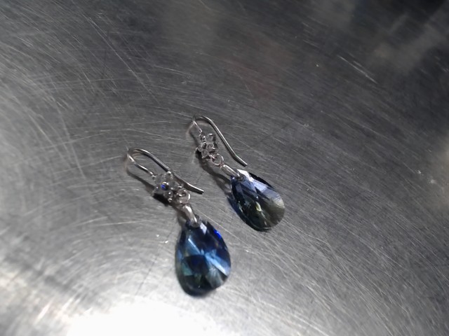 Earrings w/star and blue stone