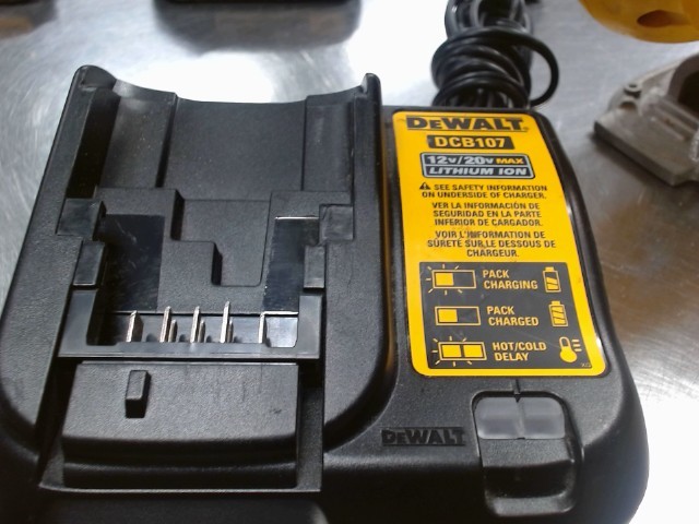 Dewalt chargeur batterie dcb107