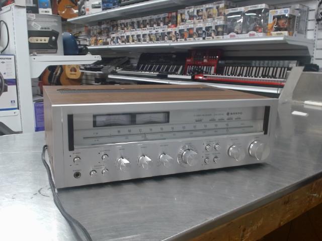 Vintage sanyo stereo receiver radio 1979