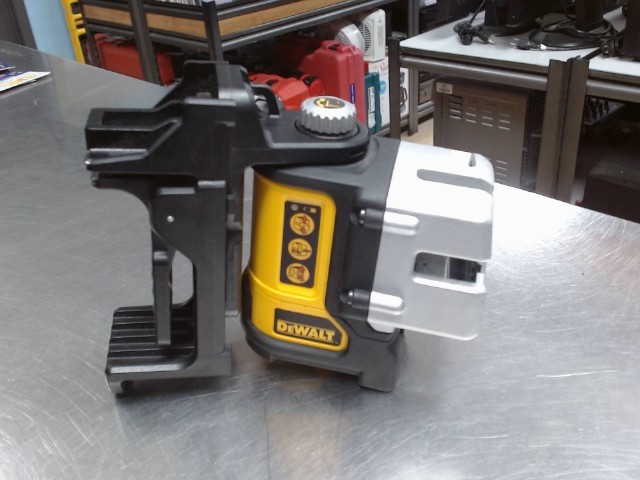 Laser dewalt av clip