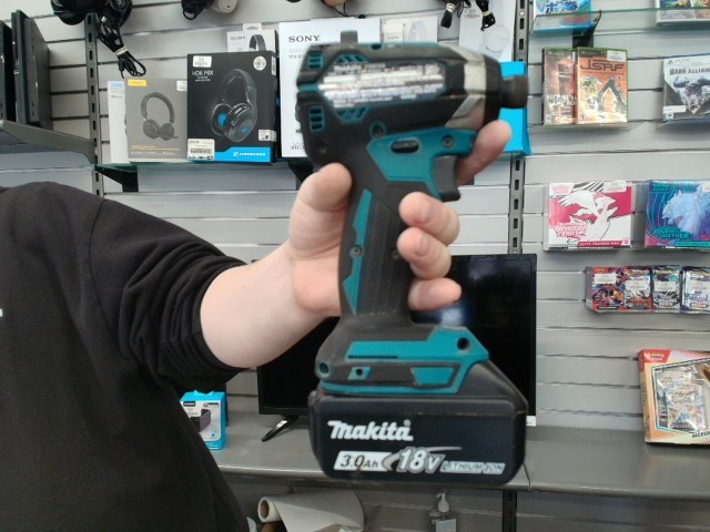 Drill makita avec batt