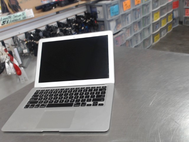 I5 1.4ghz/4gb ram/120gb/13''/2014+charge