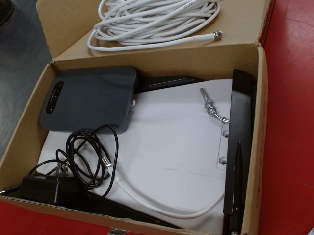 Cell phone booster atcall en boite