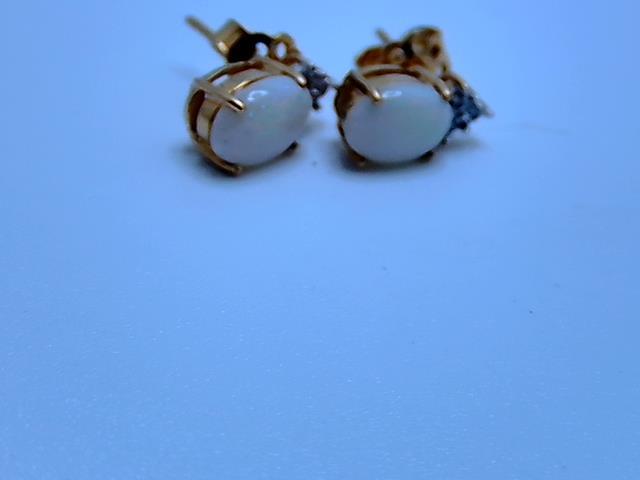 BOUCLE DOREILLE EN OR 10KT