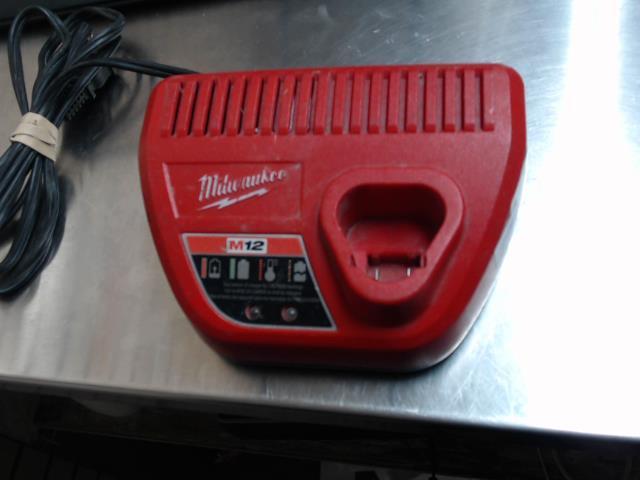 Chargeur m12 milwaukee