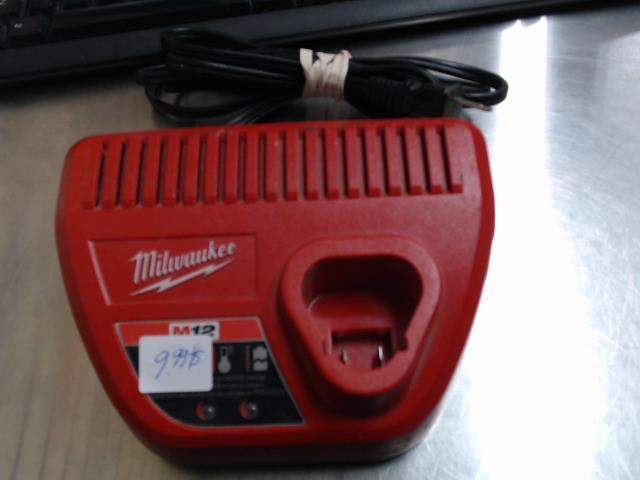 Chargeur milwaukee m12