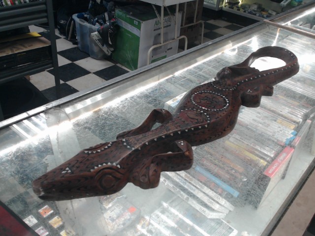 Lezard en bois avec perles