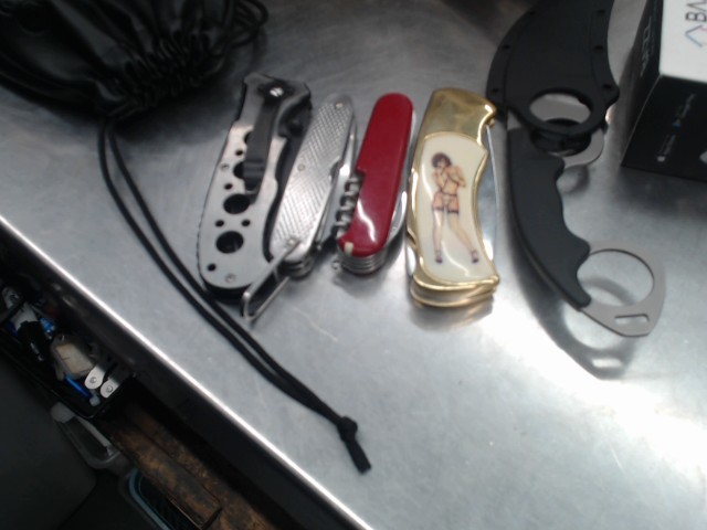 Camillus 1987 pocket knife argent