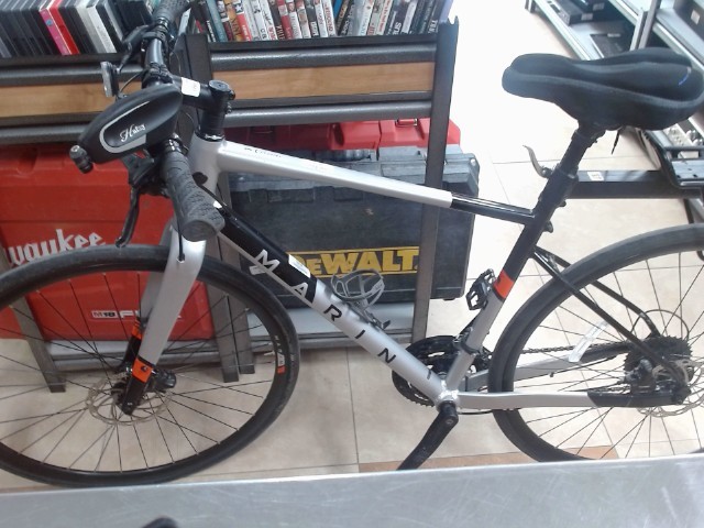 Velo de route marin fairfax 3