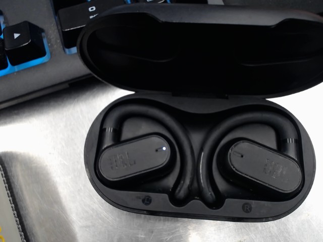 Jbl earbud blueetooth soundgear sense