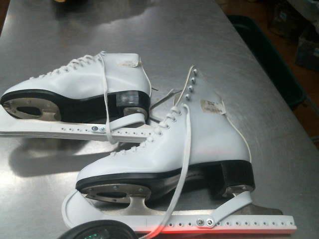 Patin artistique blanc (8)
