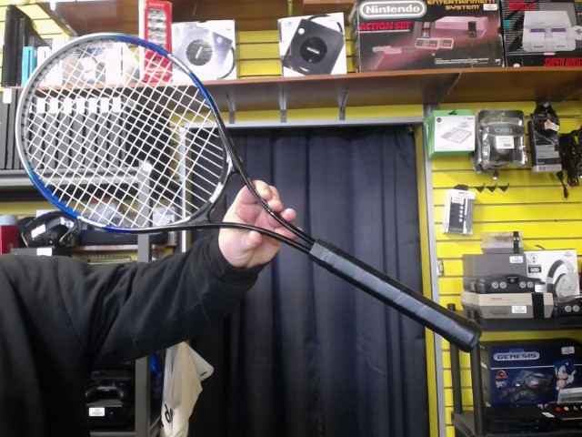 Raquette de tennis bleue