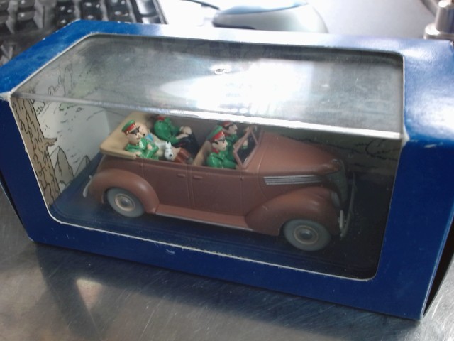 La ford v8 decapotable du sceptre d'otto