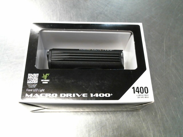 Lumiere pour velo 1400 lumen neuve