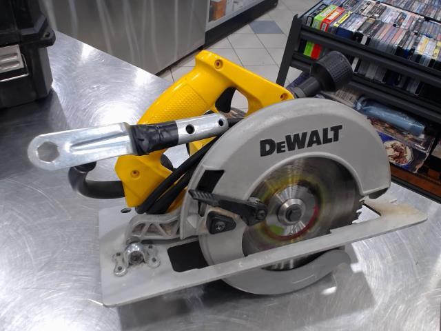 Scie ronde avec case comme neuf et lame