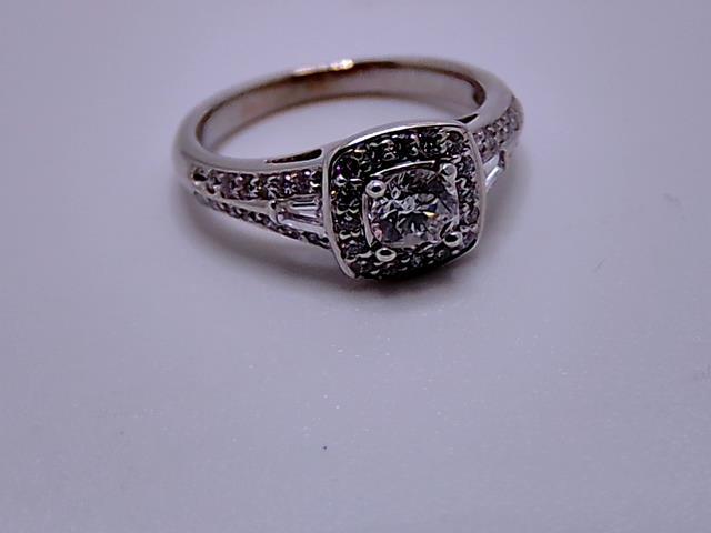 BAGUE EN OR 10KT   DI