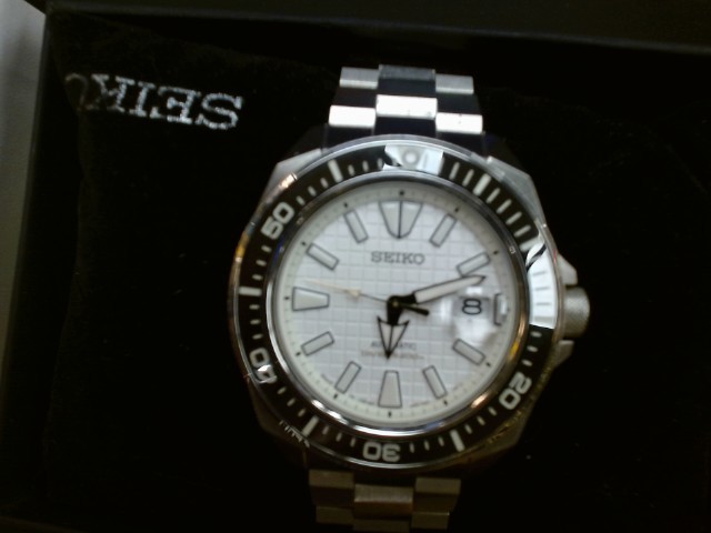 Montre de hommes face blanc avec boite