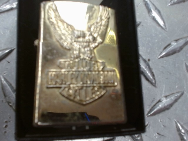 Briquet zippo harley davison gold plat