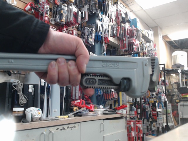 Aluminium pipe wrench