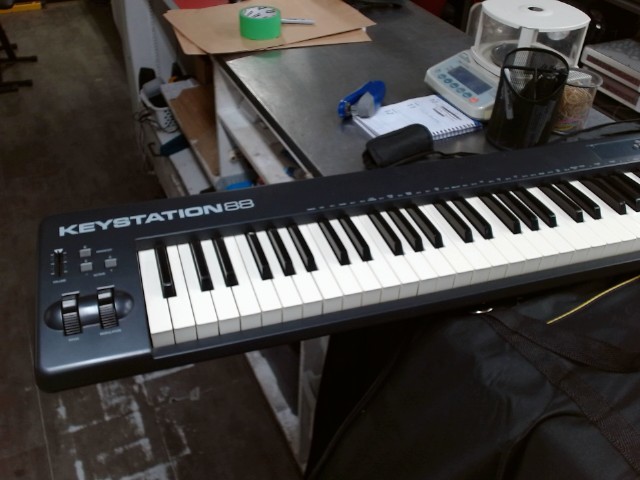Keystation 88 ii controleur midi+sac