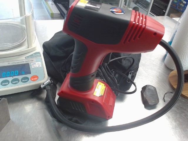 Gonfleur de pneu portable a batterie