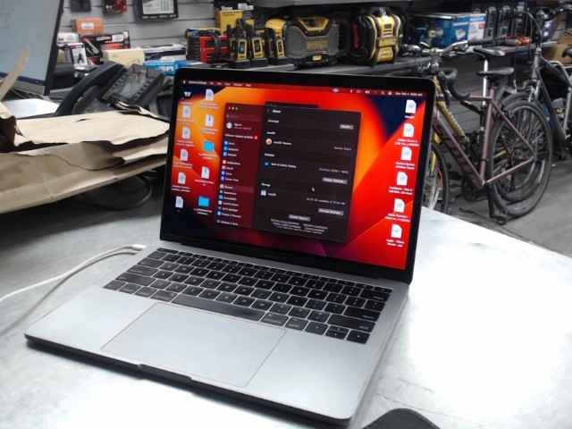 Macbook pro 2017 i5 8gb 128gb ssd