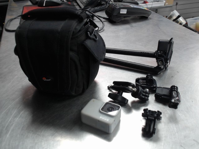 Go pro grise chargeur trepied, acc, case