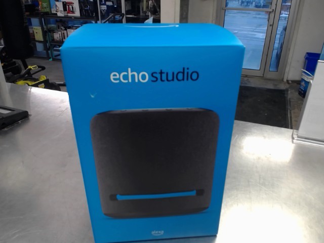 Amazon echo studio en boite