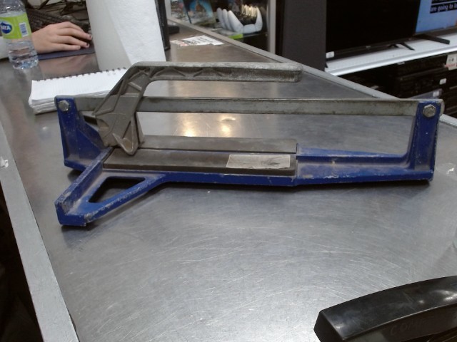 Coupe tuile manuel 14''