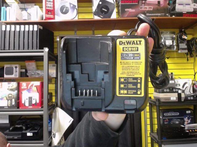 Chargeur 12v/20v 1.25a