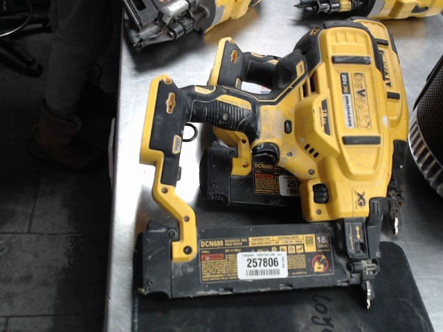 Clouseuse dewalt sans fil