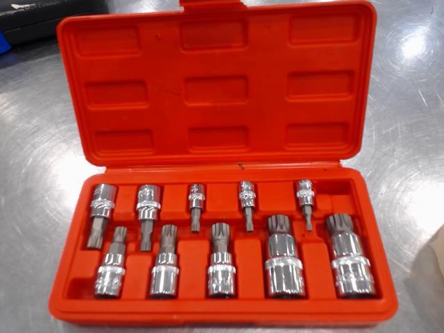 Coffre de douille a 12 pans