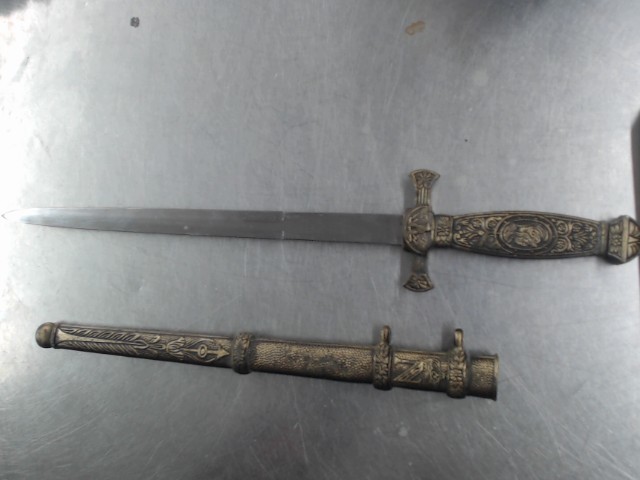 Dague style ancien