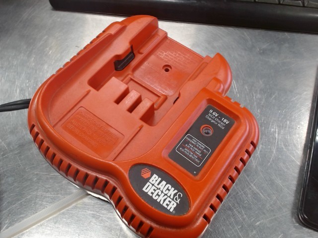 Chargeur black & decker 9.6v-18v