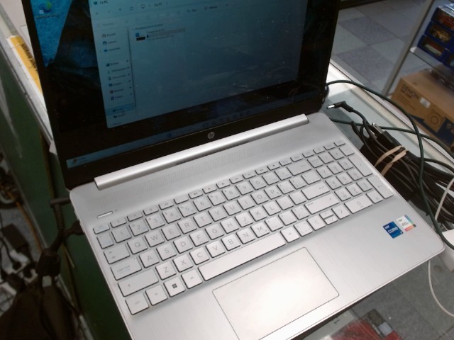 12cpu i7 12th/16gb ram/1tb hdd/15in