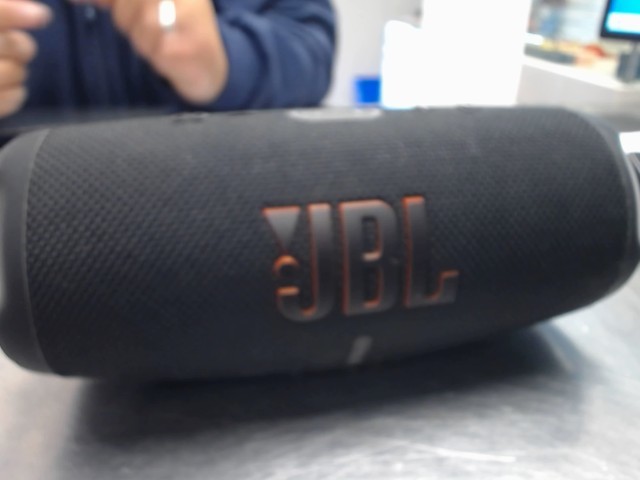 Speaker bluetooth portable