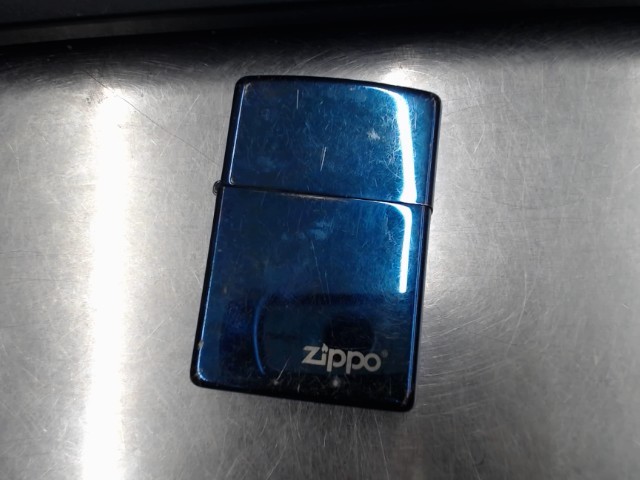 Zippo bleu