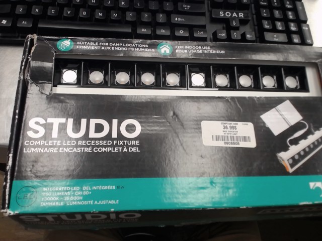 Luminaire encastre complet a del