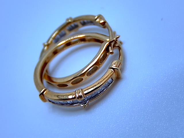 BOUCLES D OREILLES EN OR 10KT AVEC DIAMA