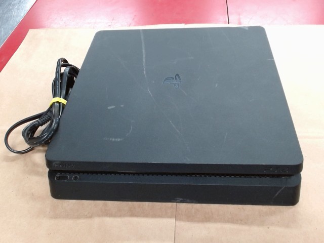 Console ps4 slim no manette+fil
