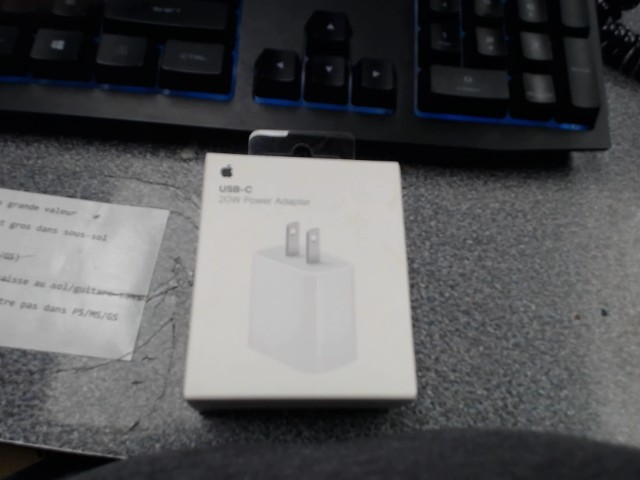 Usb-c block neuf never open ******