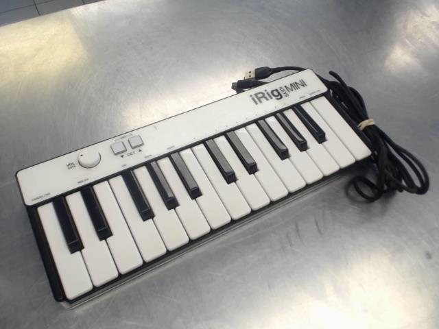 Irig keys mini 25 key keyboard